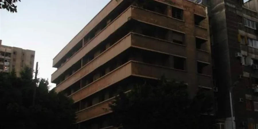 image about عمارة الرعب.. ما السر وراء أشهر عقار مخيف في الإسكندرية ؟