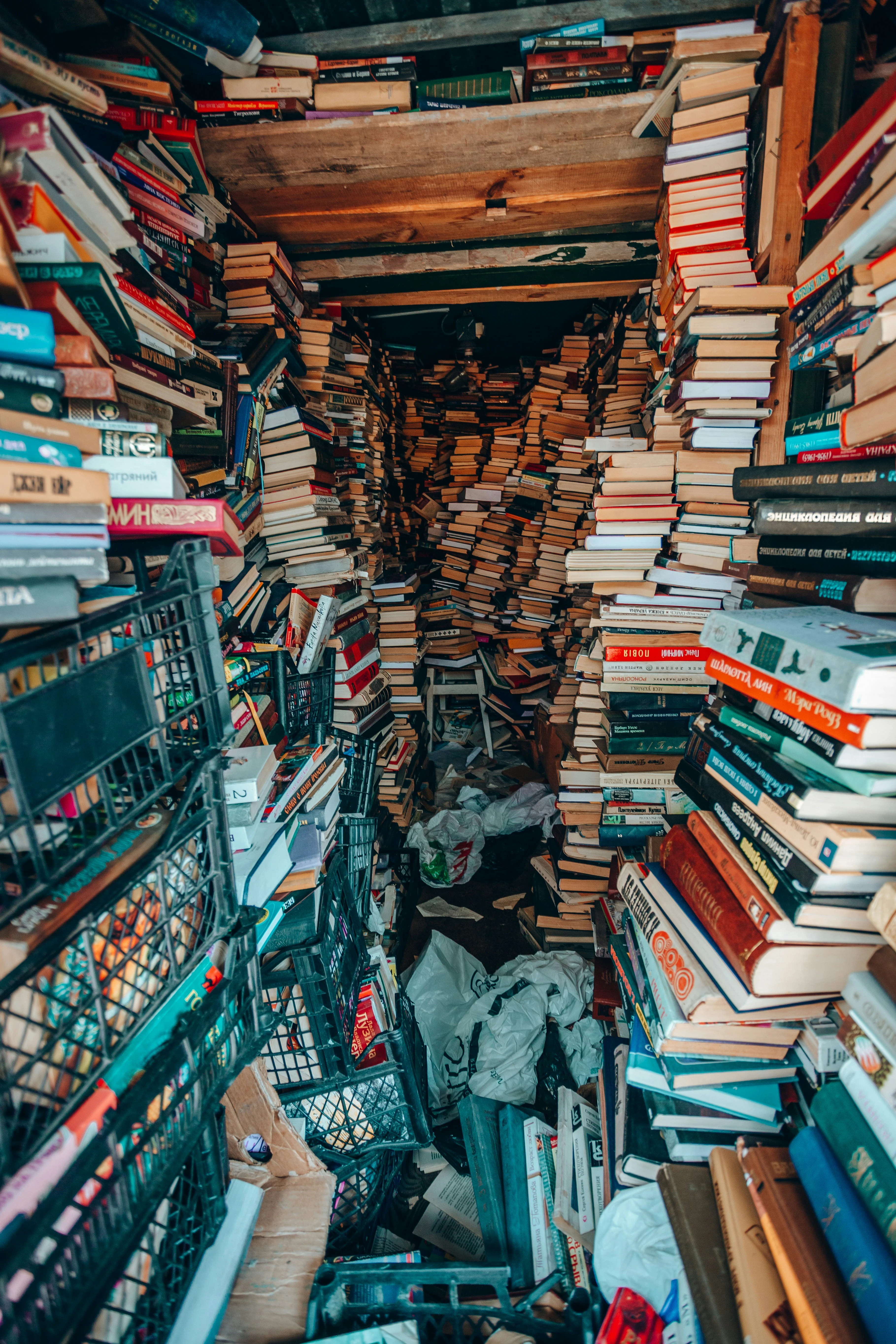 image about دليل الباحث الشامل: أفضل قواميس اللغة العربية وأكثرها دقة عبر العصور