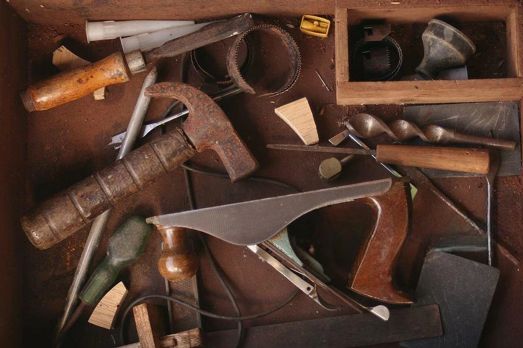 image about هوس التملك: 15 خطأً كارثياً في اقتناء الأشياء تدمر ميزانيتك وراحتك النفسية