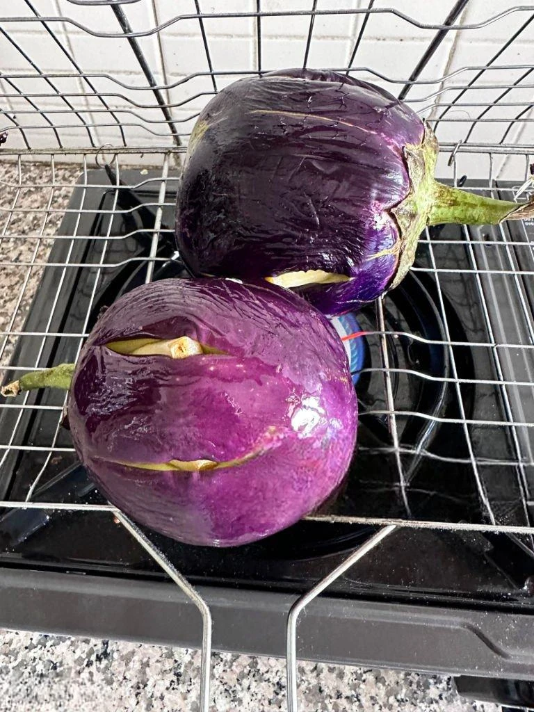 image about كيف تقوم بطهي ثمرة  الباذنجان ؟ How do you cook eggplant