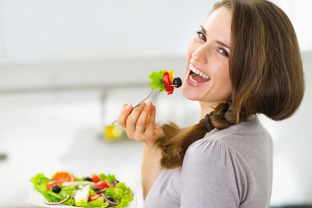 image about نومك ، نفسيتك ومزاجك له علاقة وثيقة مع نوعية أكلك 🥗 التغذية وعلاقتها بالهرمونات والمزاج ♥️