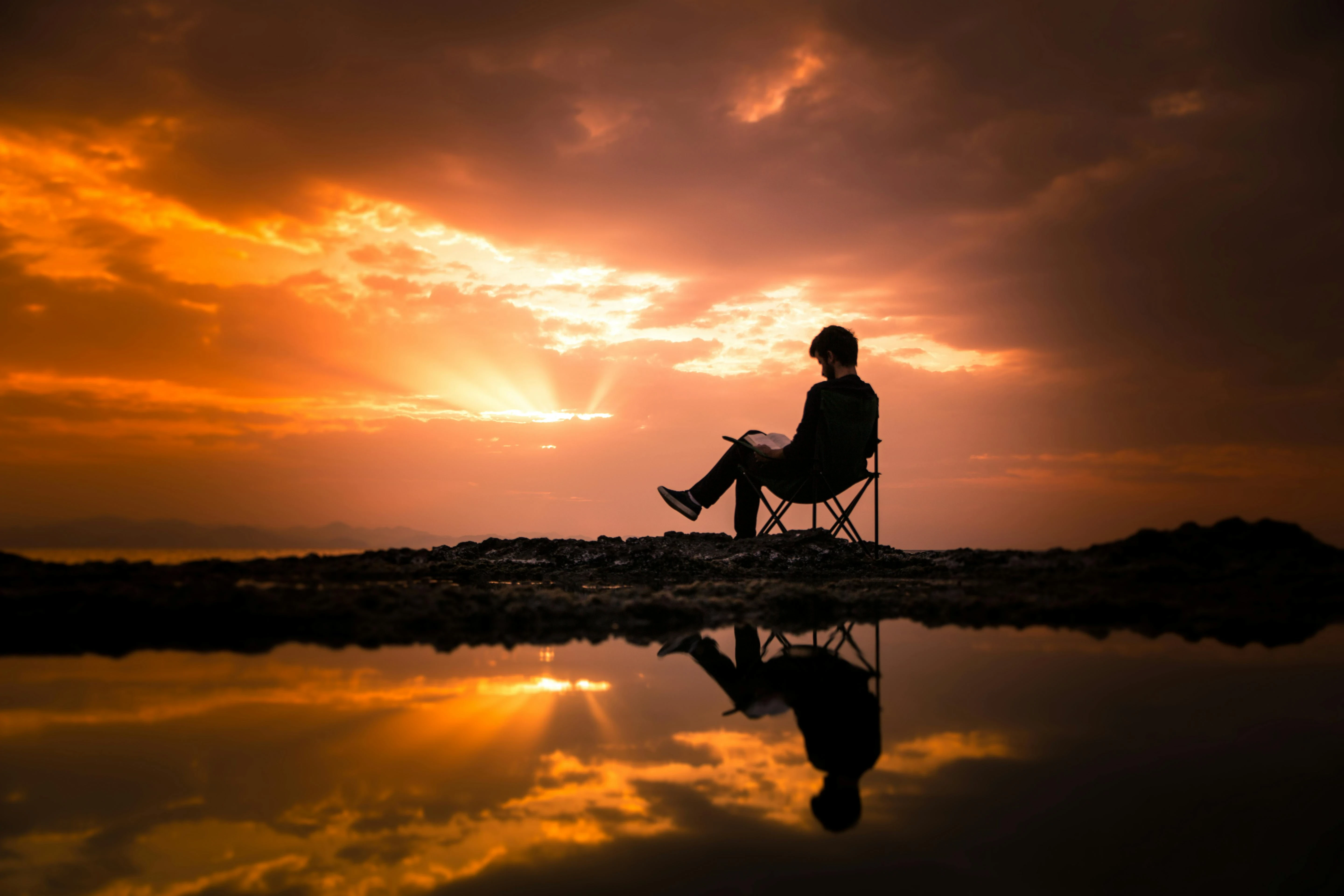 image about لماذا تعتبر القراءة غذاء للعقل والروح
