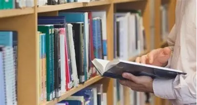 Résultat d’images pour القراءة