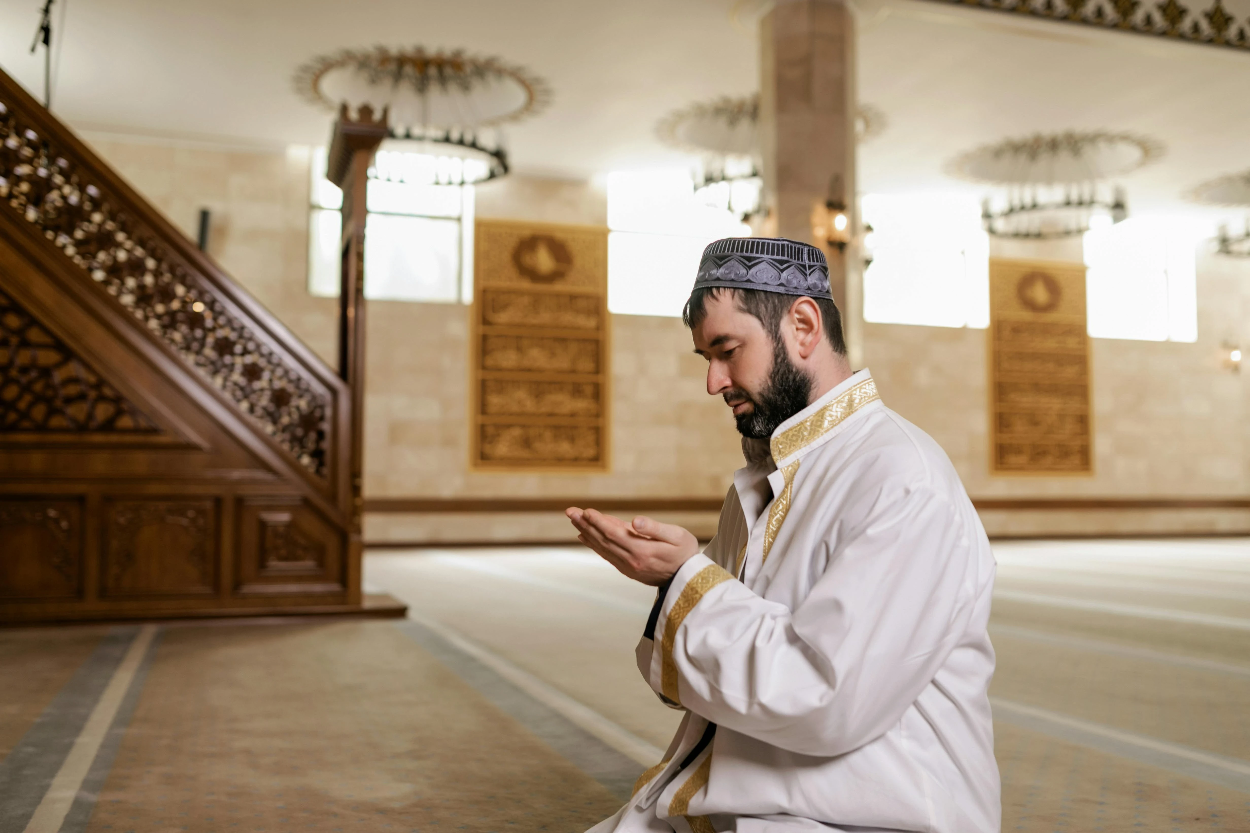 image about الأثر العجيب للذكر في علاج القلق والهموم