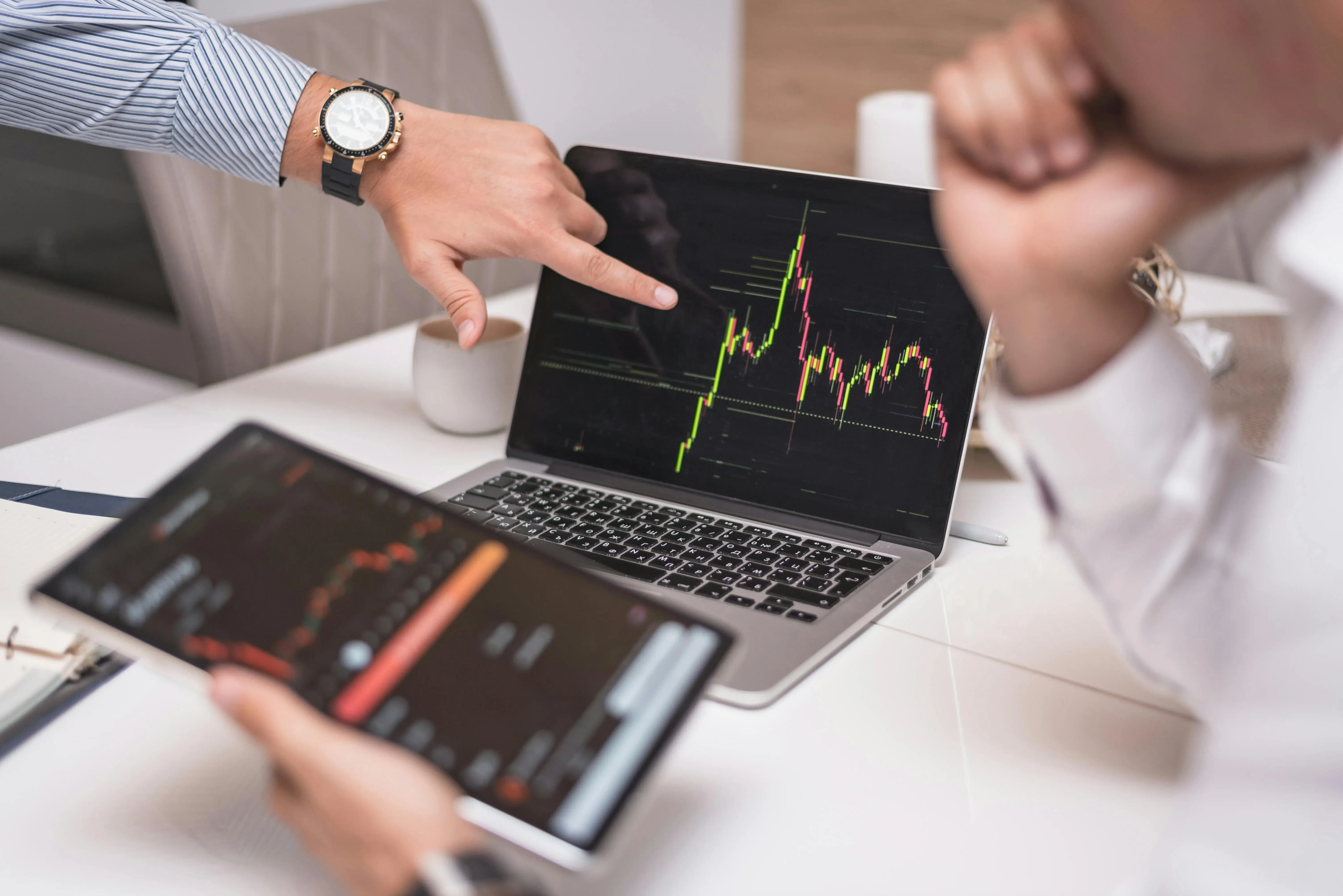 image about “Top Ways to Grow Your Money & Earn Passive Income in 2025”