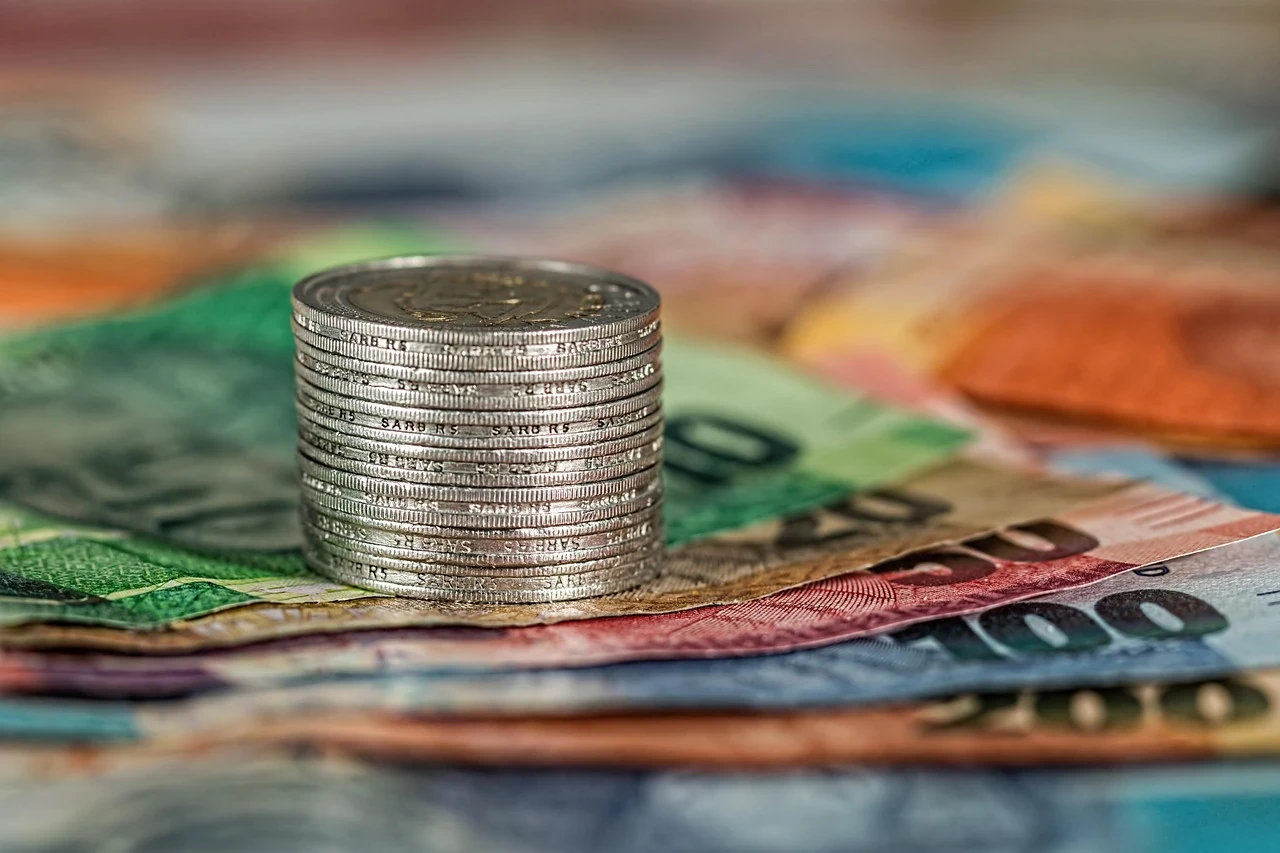 image about The Ultimate Guide to Making Money online: How to Succeed in Digital Economy