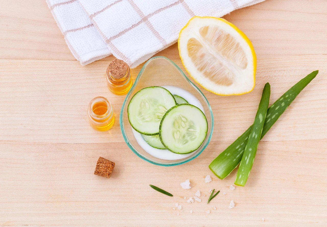 image about طرق طبيعية لتفتيح البشرة في الصيف والحفاظ على إشراقتها