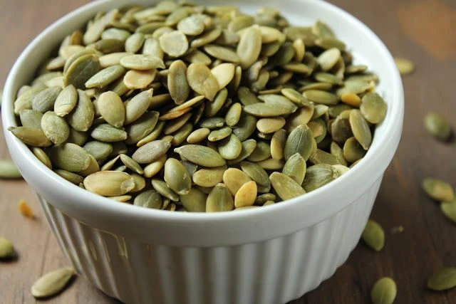 image about فوائد اللب الأبيض الصحية والغذائية: 8 أسباب تجعله وجبة مثالية لصحة القلب والمناعة