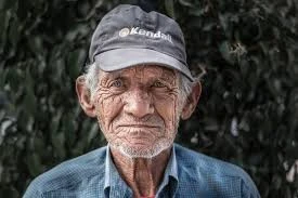 image about التجاعيد التي على وجهي ليست من العمر، بل من التجارب