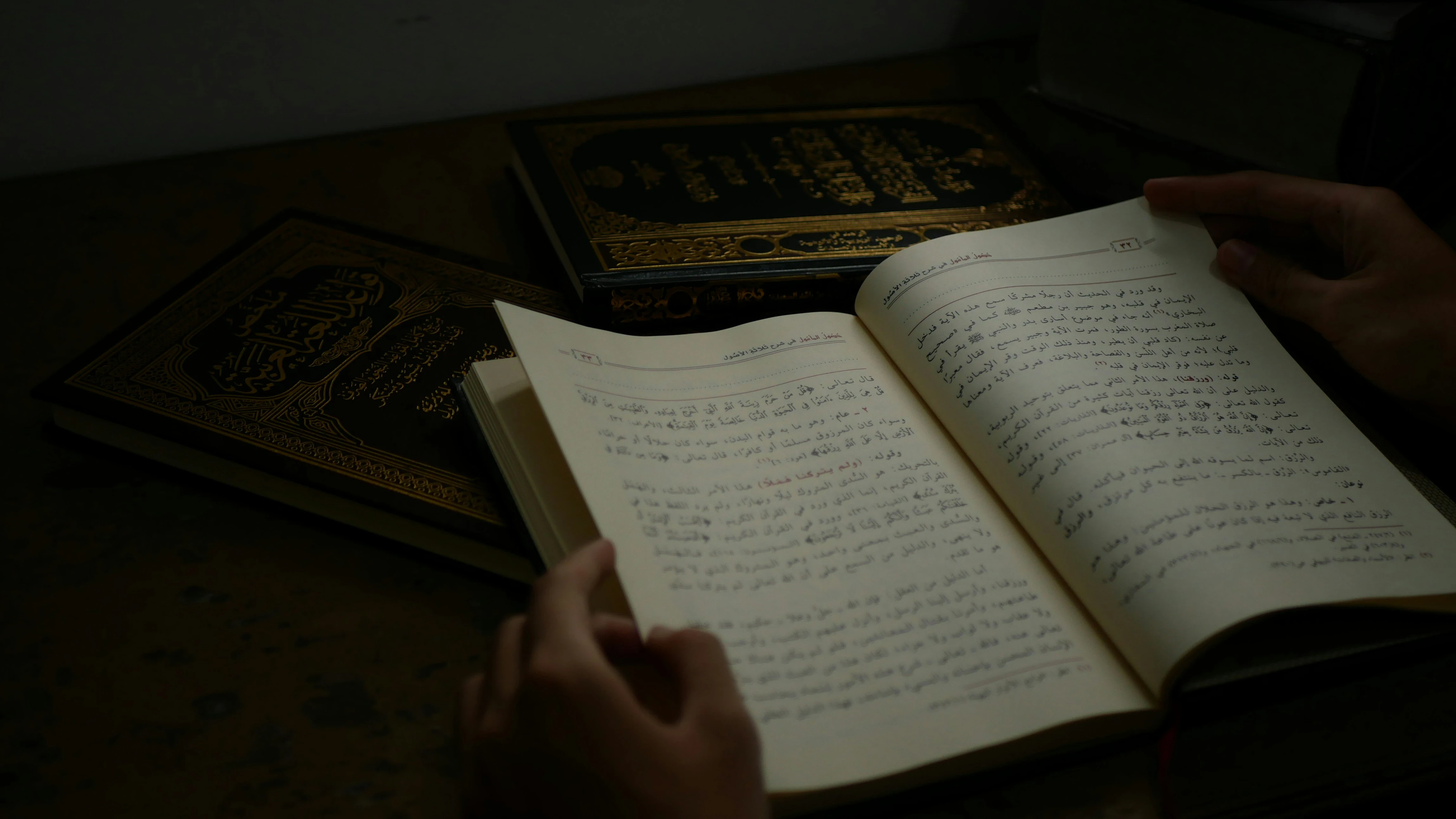 image about ميزان الشعر: مفاتيح إتقان علم العروض والتحقق من سلامة الأبيات.