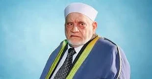 image about لماذا حزن  الرئيس السيسى  لوفاة د. احمد عمر هاشم   وقام بتقبيل راسة فى اكثر من مناسبة