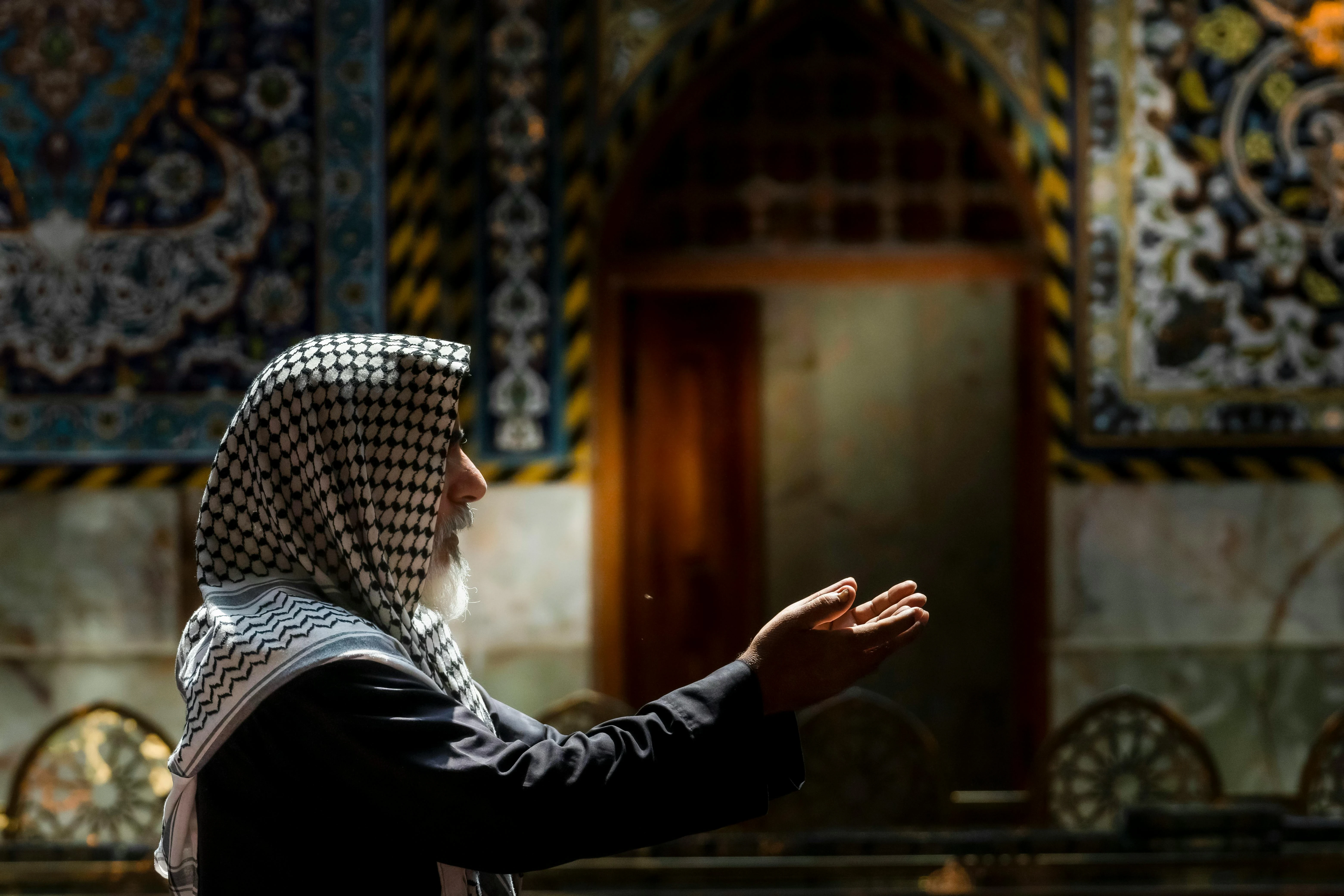 image about تتخيل إن في عمل واحد بسيط تقدر تعمله دلوقتي يفتحلك أبواب الجنة؟