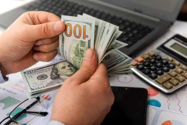 image about العمل الحر للمبتدئين 2025 دليلك الشامل من سلسة ربح أول دولار أونلاين 