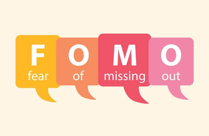 image about متلازمة فومو (FOMO): الخوف من فوات الفرصة في زمن السرعة والمقارنة