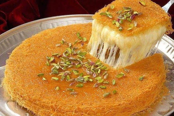 image about 🍮 المقال: الكنافة… حلوى الشرق الذهبية