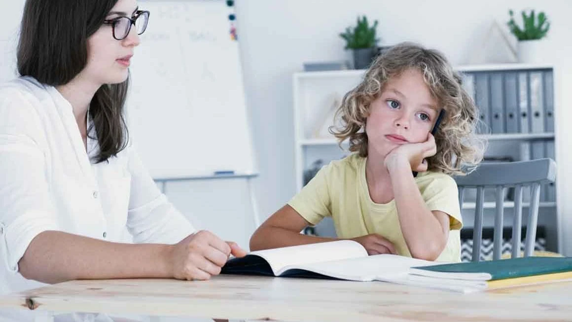 image about وصلة استلام التقييمات الأسبوعية مع الحل: مسيرتك نحو التفوق الدراسي