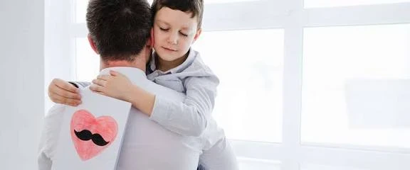 image about علاقه الاب بابنه وطريقه معاملته في الاسلام