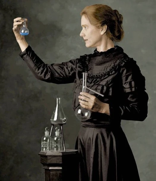 image about ماري كوري العالمة التي قتلها العلم