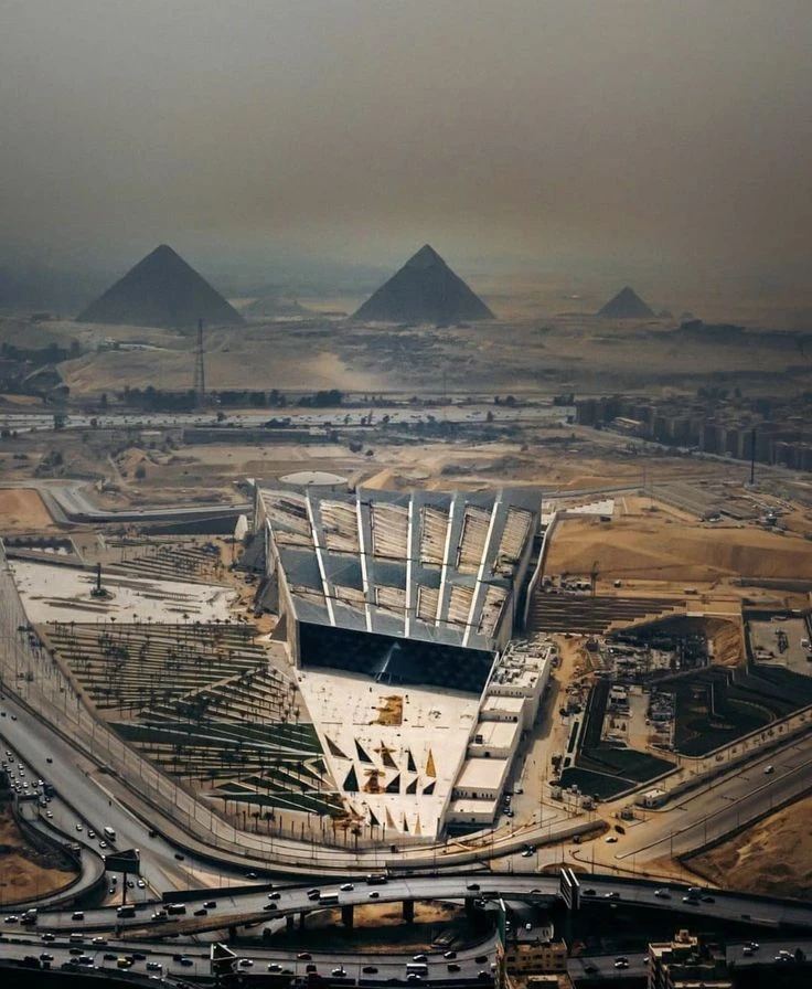 image about «الفجر الجديد للحضارة المصرية: افتتاح المتحف المصري الكبير وولادة عصر جديد في قلب الأهرامات»