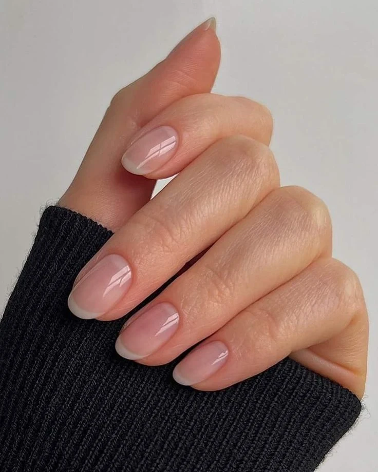 image about طريقة عمل سيروم طبيعي لتطويل وتقوية الأظافر بالنهار والليل بخطوات سهلة في المنزل