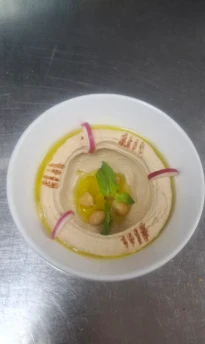 image about سلطة الحمص الذيذة