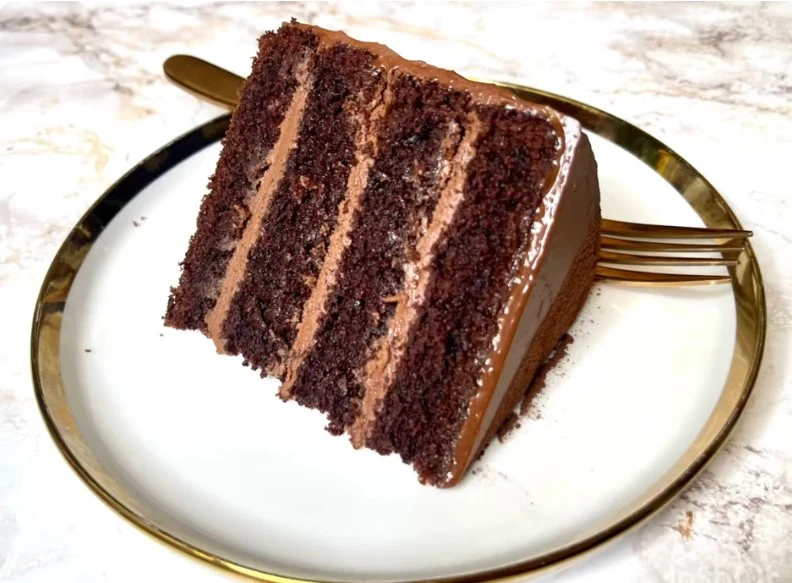 image about طريقة عمل كيكة الماتيلدا الأصلية بخطوات سهلة وطعم شوكولاتة لا يُقاوم