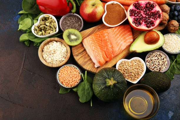 image about  خمس أطعمة بسيطة تغيّر حياتك اليومية نحو صحة أفضل ونشاط دائم