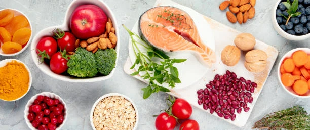 image about  خمس أطعمة بسيطة تغيّر حياتك اليومية نحو صحة أفضل ونشاط دائم