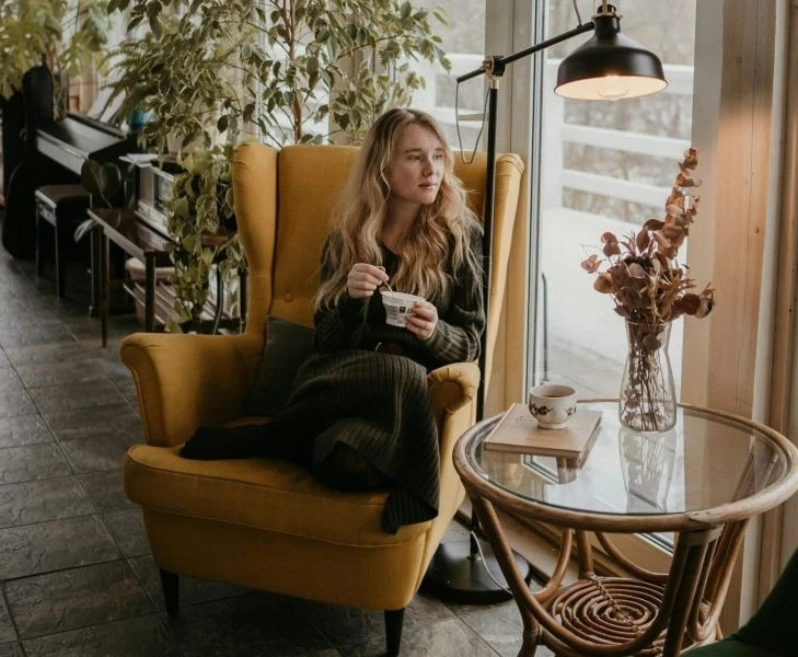 image about نعم ، الزبادي بروبيوتيك. لكن تناوله بدون استراتيجية ، يشبه رمي البكتيريا في سلة المهملات