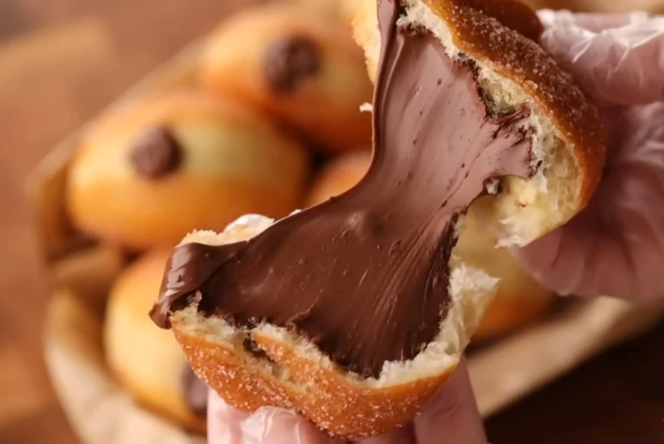 image about دليل شامل لعمل الدونتس المحشية مع أفضل أفكار الحشوات (كاسترد – شوكولاتة – لوتس)