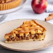 image about 🥧 فطيرة التفاح بالقرفة والمكسرات: وصفة لذيذة وسهلة بنكهة المنزل