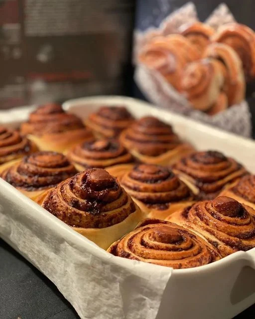 image about 🥮 طريقة عمل سينابون رول الهش بالنكهة الأصلية – وصفة احترافية خطوة بخطوة