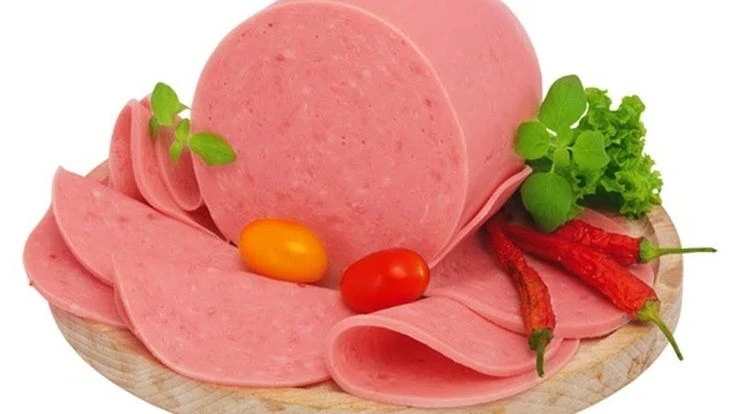 image about 🔪 طريقة عمل اللانشون في المنزل: وصفات متنوعة ونصائح لضمان طعم آمن ولذيذ