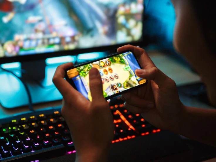 image about 🎮  كيفية تحميل الألعاب بأمان بدون مخاطر: دليل شامل لتجنب الألعاب المهكرة وحماية هاتفك