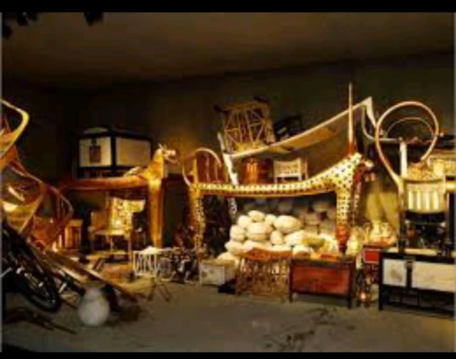 image about القناع الذهبي للفرعون الشاب: تحفة خالدة من روائع الحضارة المصرية القديمة