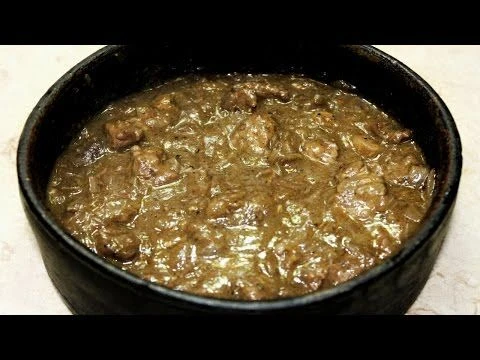 image about 🍲 طريقة عمل اللحمة بالبصل – وصفة مصرية شهية وسهلة التحضير