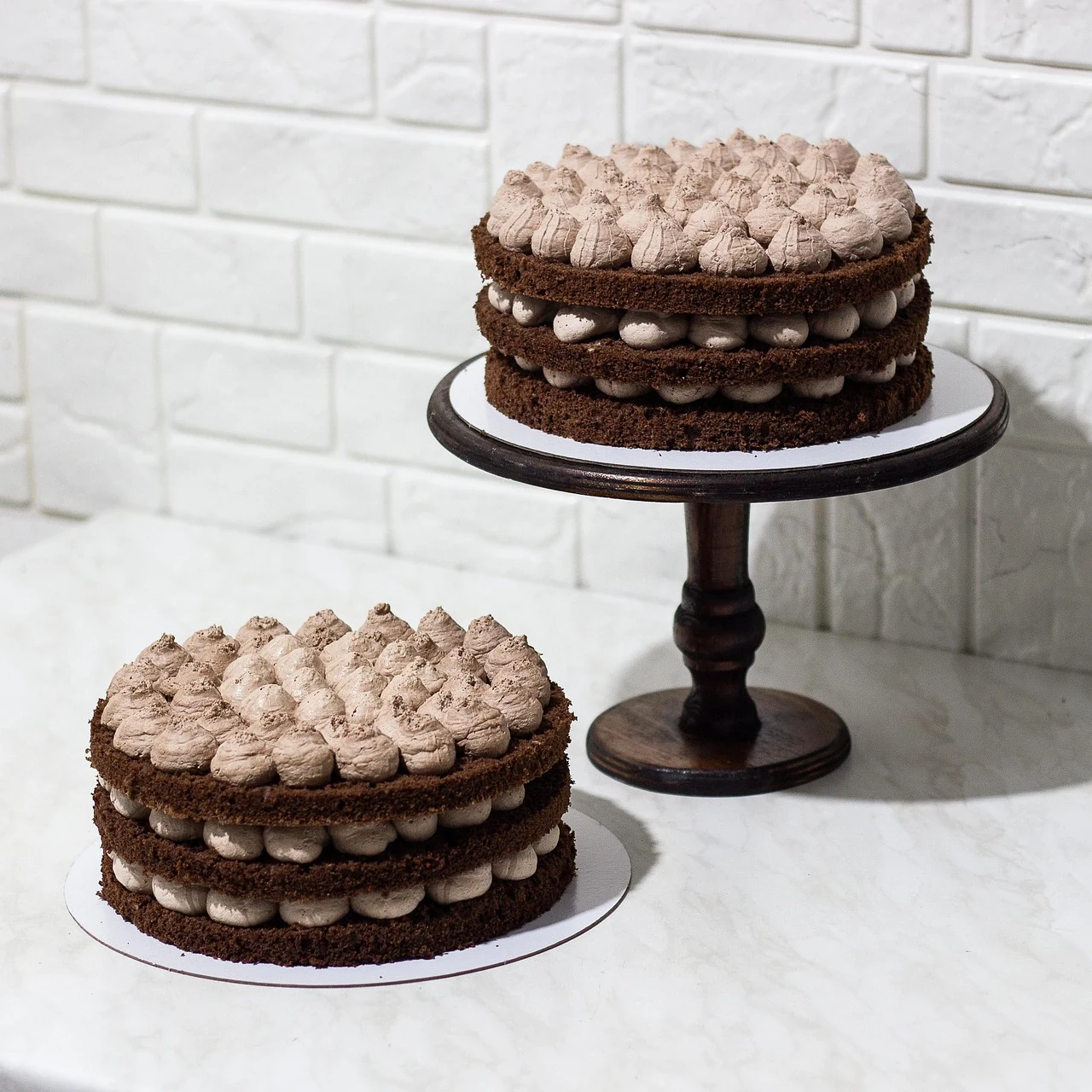 image about  طريقة عمل كيكة الشوكولاتة في البيت هشة ولذيذة مثل المحلات