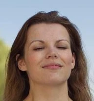 image about شد البشرة طبيعيًا بعد سن الـ35