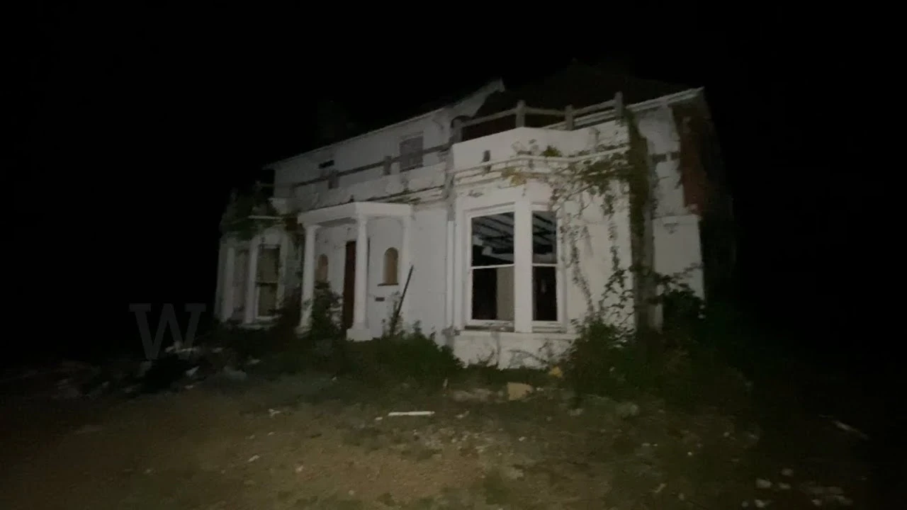 image about بيت مكسيموس المهجور 