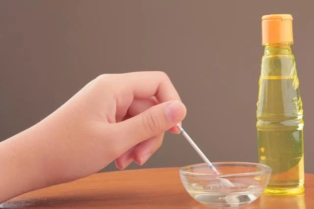 image about 💡 أفضل زيوت لتكثيف الحواجب: وصفات طبيعية لنتائج فعالة وآمنة