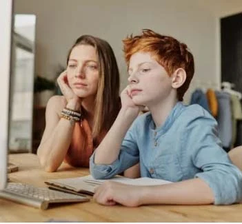 image about دور الوالدين في تعزيز الثقة بالنفس لدى الأطفال