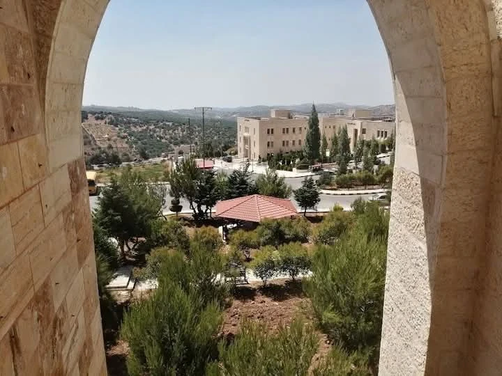 image about لماذا تُعد جامعة عجلون الوطنية خيارًا مناسبًا للدراسة الجامعية؟