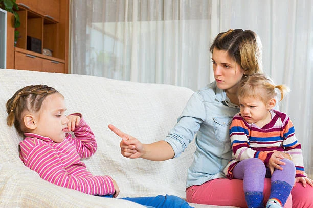 image about العناد والعدوانية عند الأطفال بين الفهم والعلاج