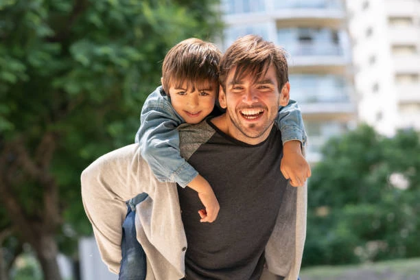 image about كيف نربي أطفالًا أصحاء نفسيًا في عالم سريع ومُرهِق ؟؟