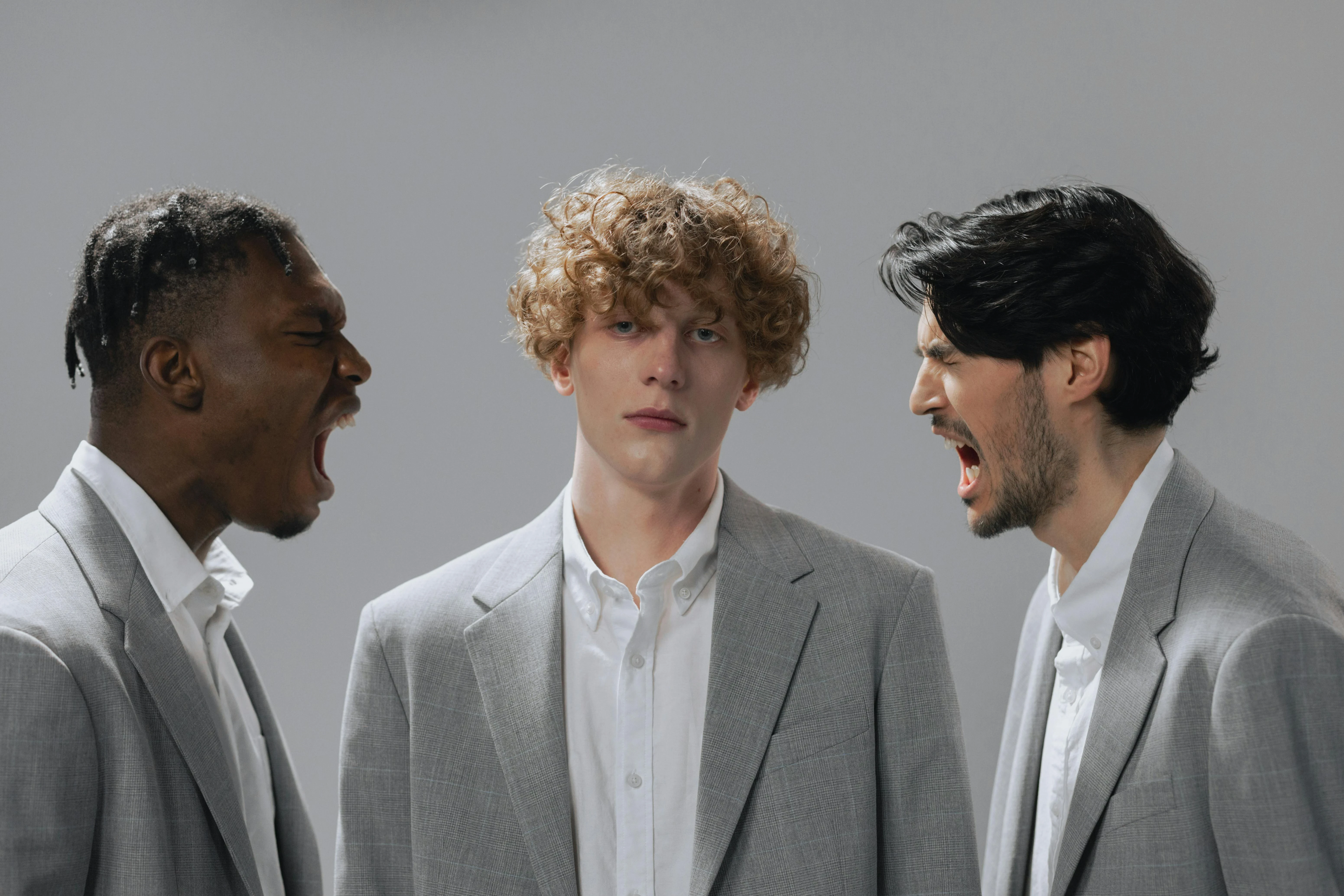 image about حين يتقاسم الأخوة المال ويتقاسمه الأبناء وجعًا : صراع الميراث وانكسارات الجيل القادم.