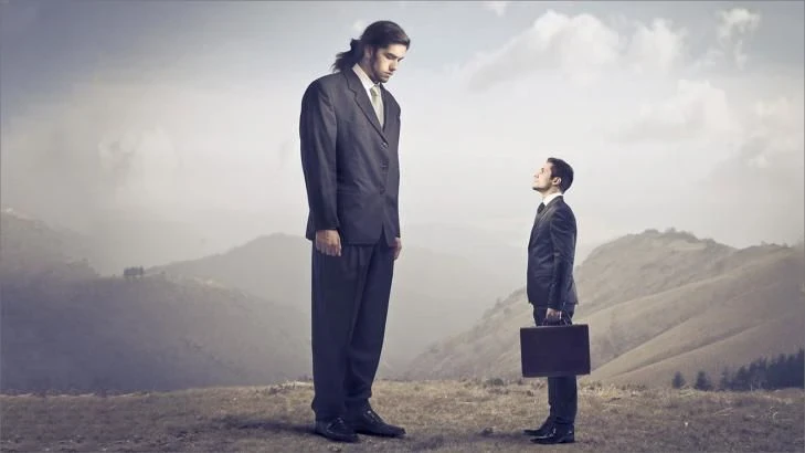 image about 🎭 هل المقارنة بالآخرين بتدمّرك نفسيًا؟ الحقيقة اللي محدش بيقولها