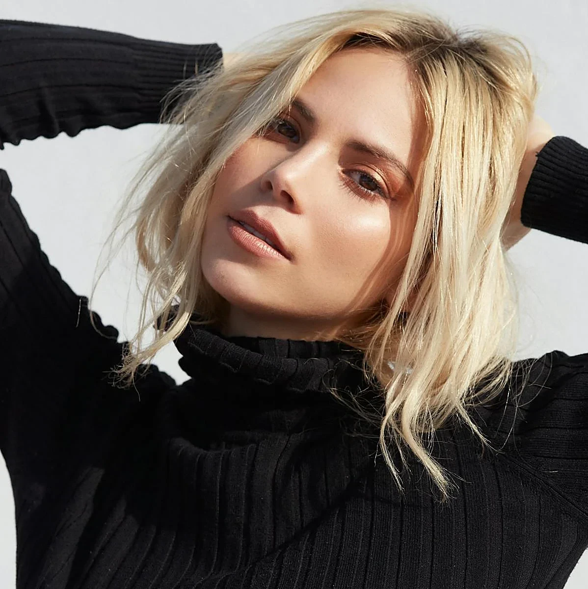 image about   «إذا كنت لا تعرف كيف تكون مع نفسك، وحدك وفي صمت، فلديك مشكلة»