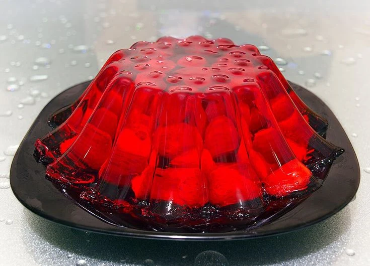 image about 🍮 طريقة عمل الجيلي في البيت بسهولة: حلوى اقتصادية بطعم منعش لكل الأعمار