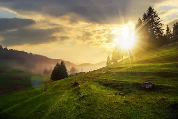 image about بلاد لا يزورها الظلام.. هل تخيلت يوماً أن تعيش في مدينة تشرق فيها الشمس بمنتصف الليل؟