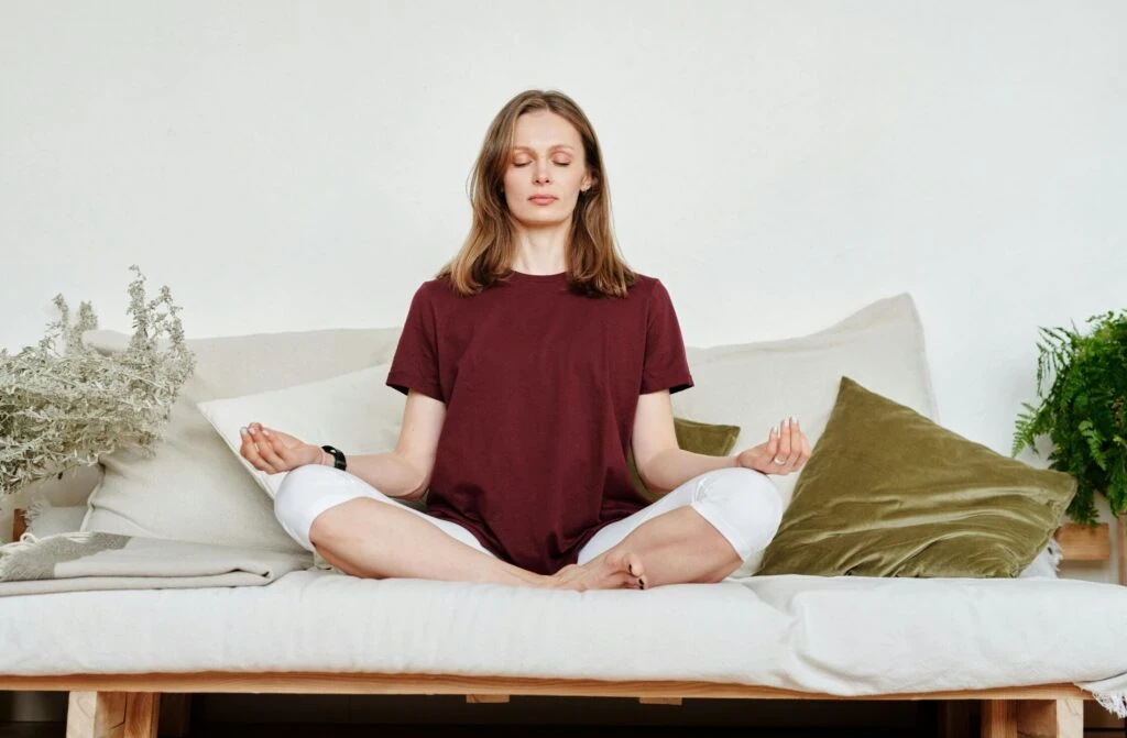 image about ممارسة التأمل مفيده لتحسين إنتاجيتهم